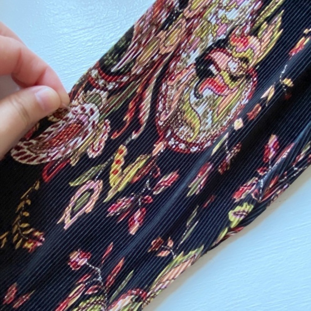 Unbranded Y2K Dark Floral Plissé 3/4 Sleeve‎ Collared Blouse - Picture 9 of 10